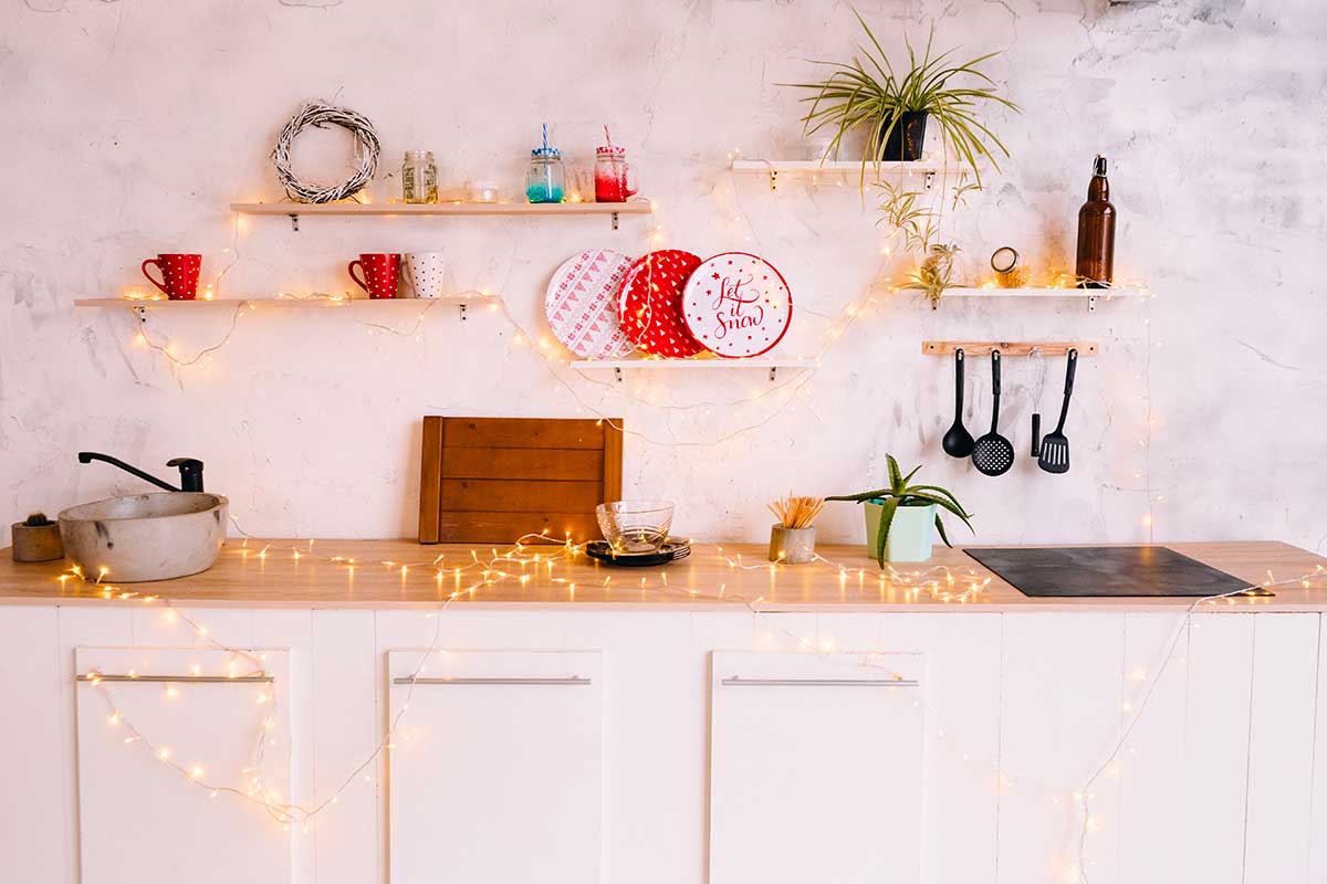 Mensole decorate con lucette led