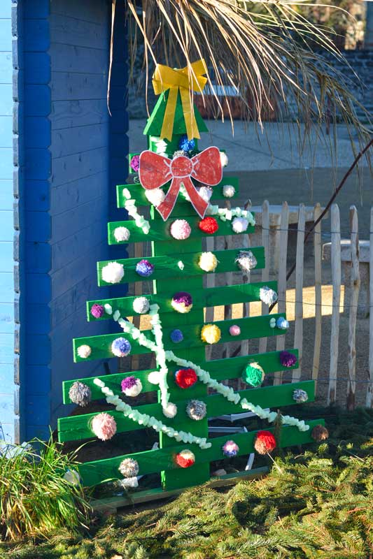 Albero di Natale alternativo con pallet