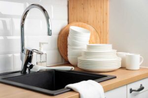 Lavello sempre lucido: la miscela naturale che previene le macchie